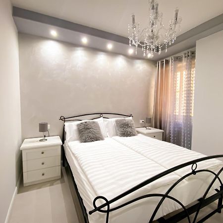 Klemi, Rooms In Old Town Dolomia Best Home Check In Automatico เตรนโต ภายนอก รูปภาพ
