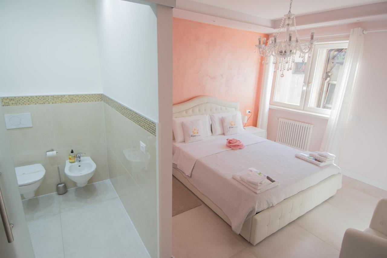 Klemi, Rooms In Old Town Dolomia Best Home Check In Automatico เตรนโต ภายนอก รูปภาพ