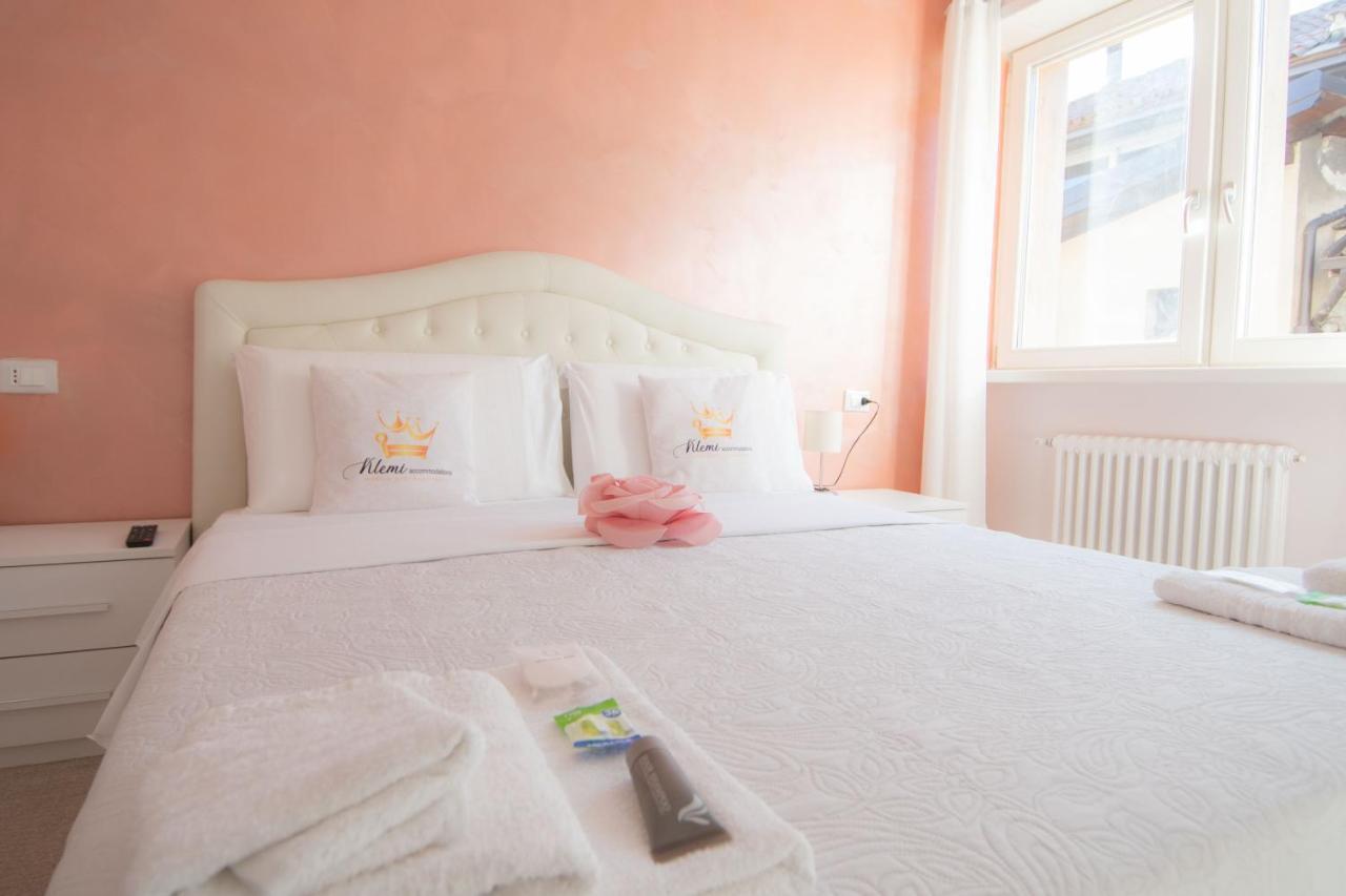 Klemi, Rooms In Old Town Dolomia Best Home Check In Automatico เตรนโต ภายนอก รูปภาพ