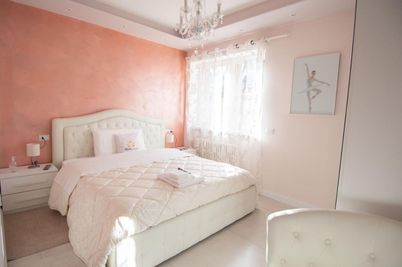Klemi, Rooms In Old Town Dolomia Best Home Check In Automatico เตรนโต ภายนอก รูปภาพ
