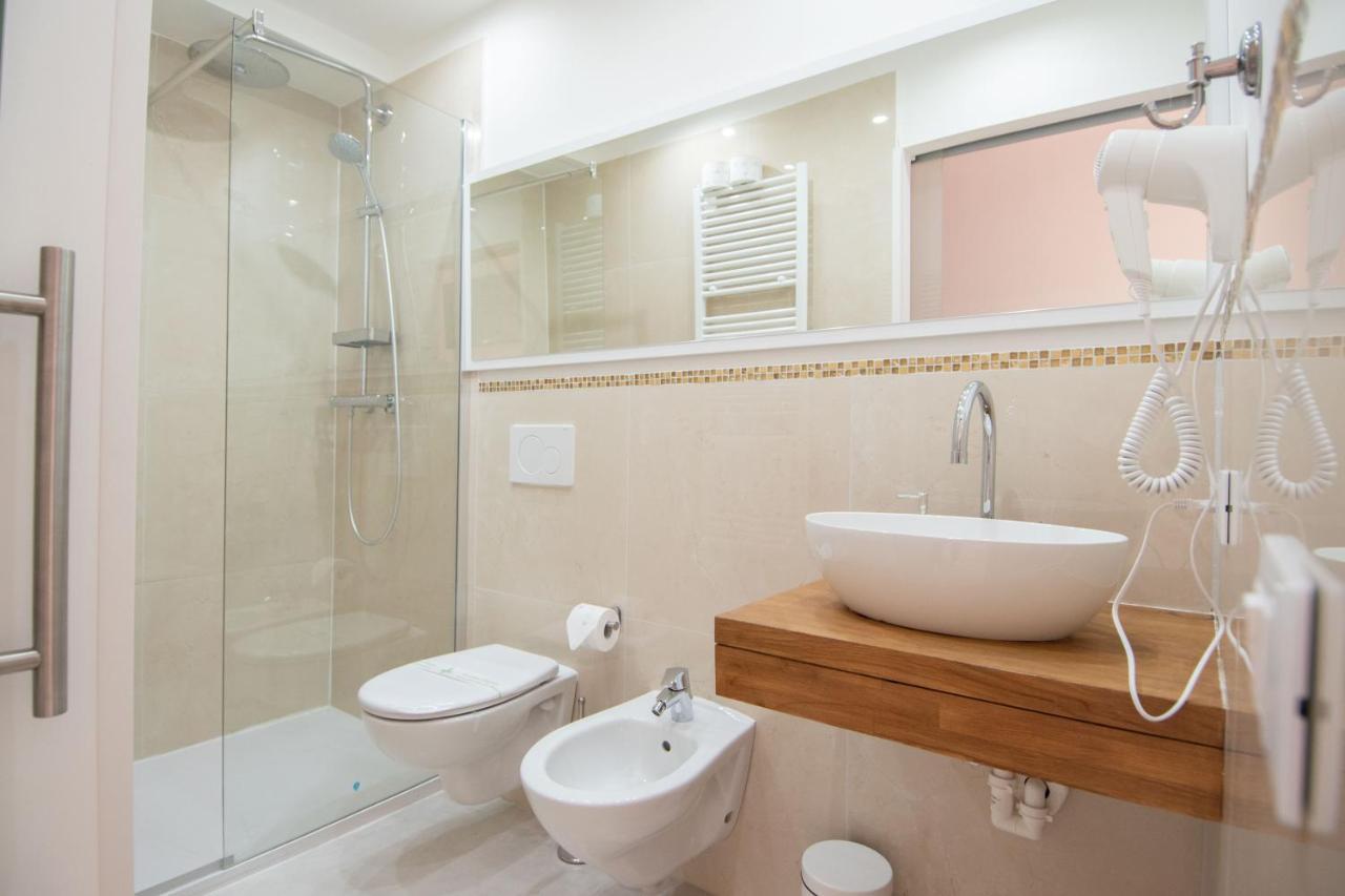 Klemi, Rooms In Old Town Dolomia Best Home Check In Automatico เตรนโต ภายนอก รูปภาพ