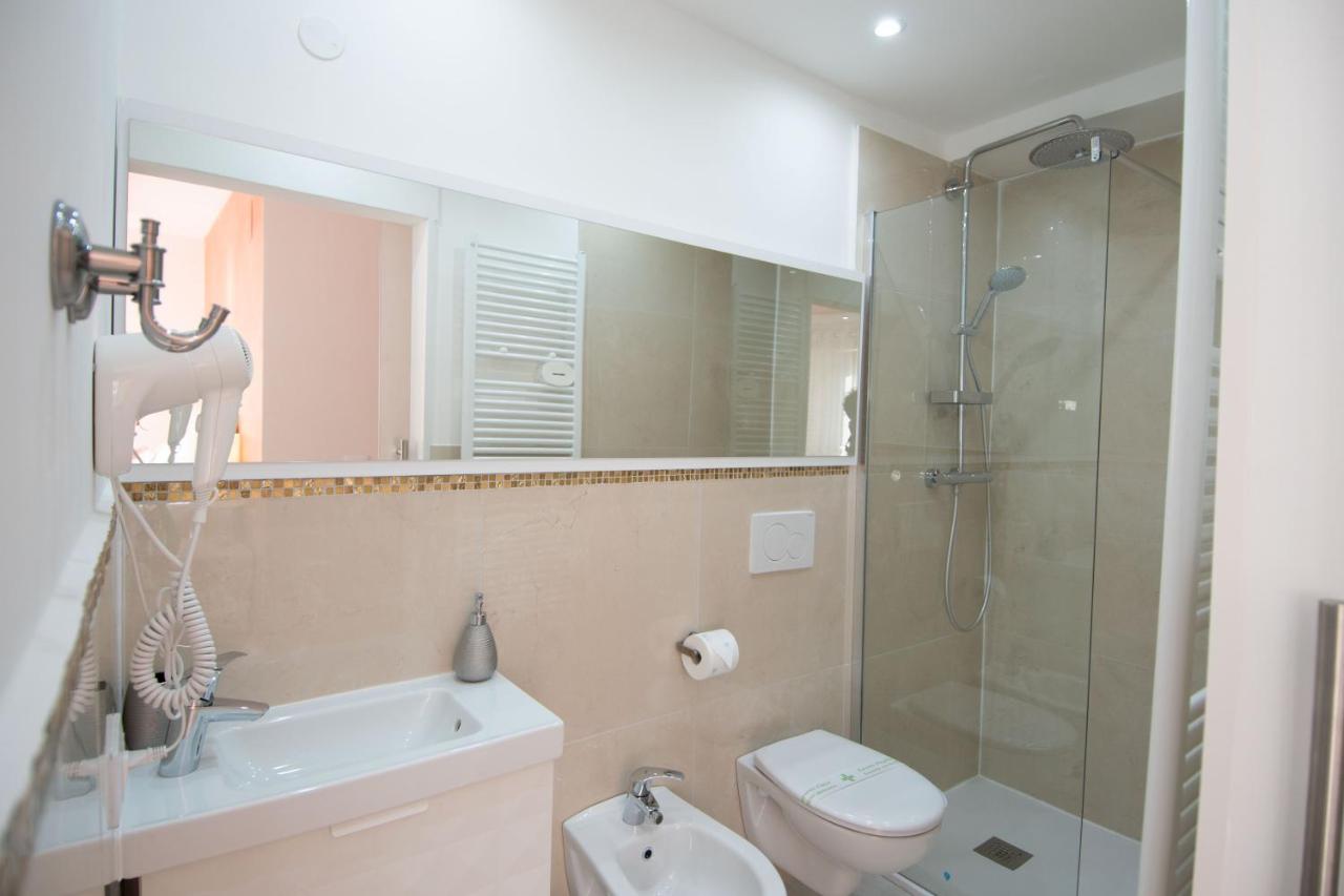 Klemi, Rooms In Old Town Dolomia Best Home Check In Automatico เตรนโต ภายนอก รูปภาพ