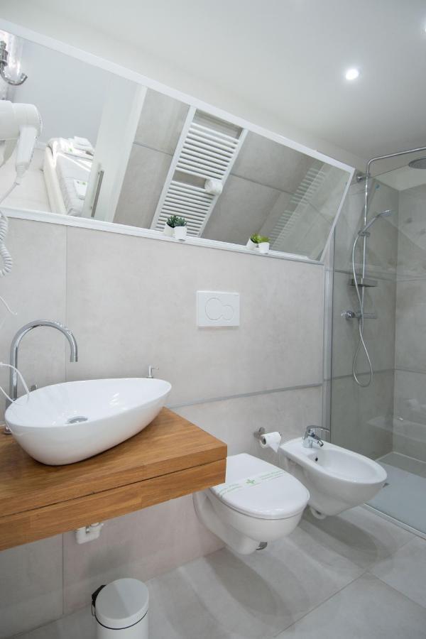 Klemi, Rooms In Old Town Dolomia Best Home Check In Automatico เตรนโต ภายนอก รูปภาพ