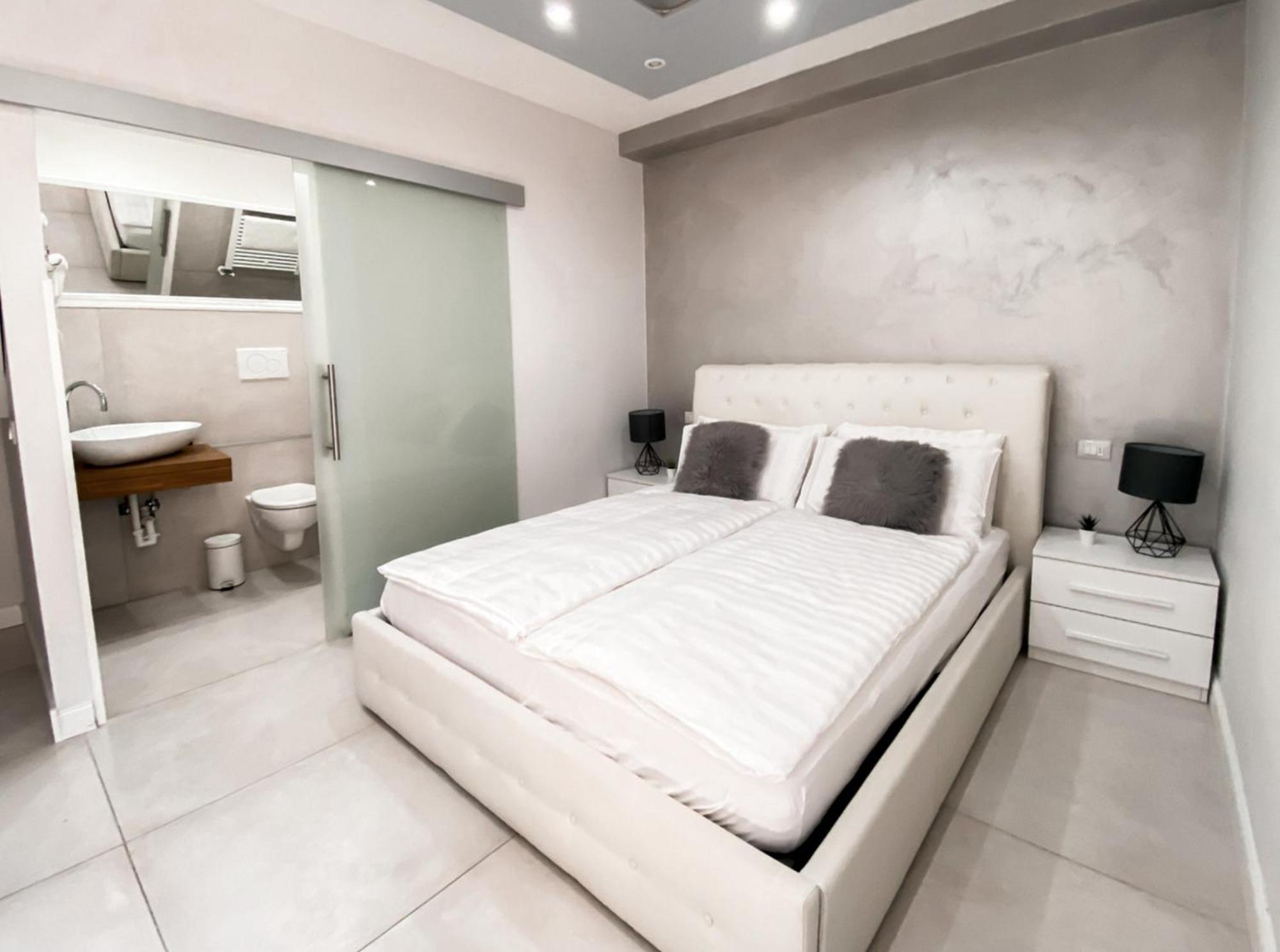 Klemi, Rooms In Old Town Dolomia Best Home Check In Automatico เตรนโต ภายนอก รูปภาพ
