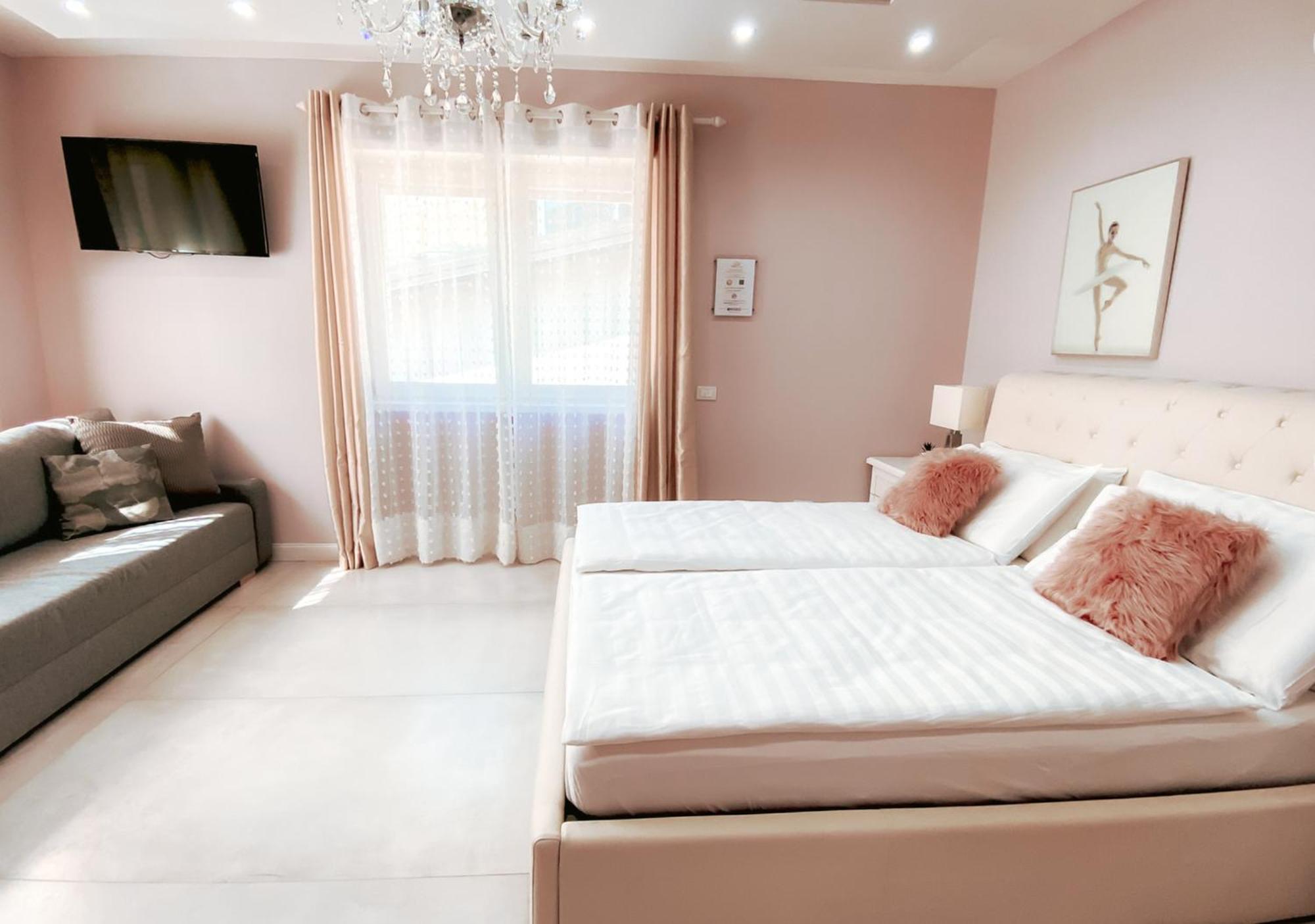Klemi, Rooms In Old Town Dolomia Best Home Check In Automatico เตรนโต ภายนอก รูปภาพ
